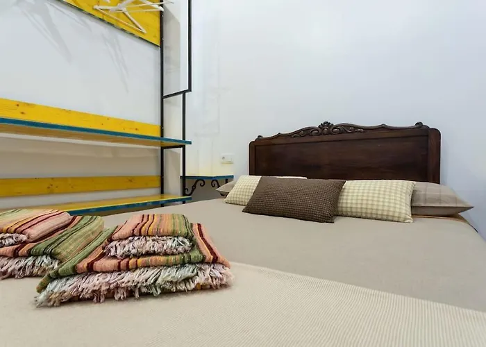 Atico Con Terraza Y Vistas Al Mar.