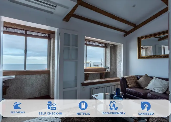 Atico Con Terraza Y Vistas Al Mar.
